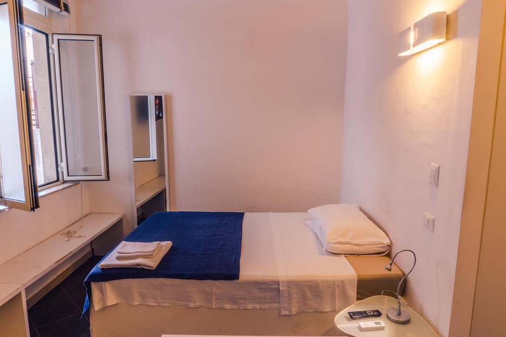 Solobed Leilighet Reggio Calabria Eksteriør bilde